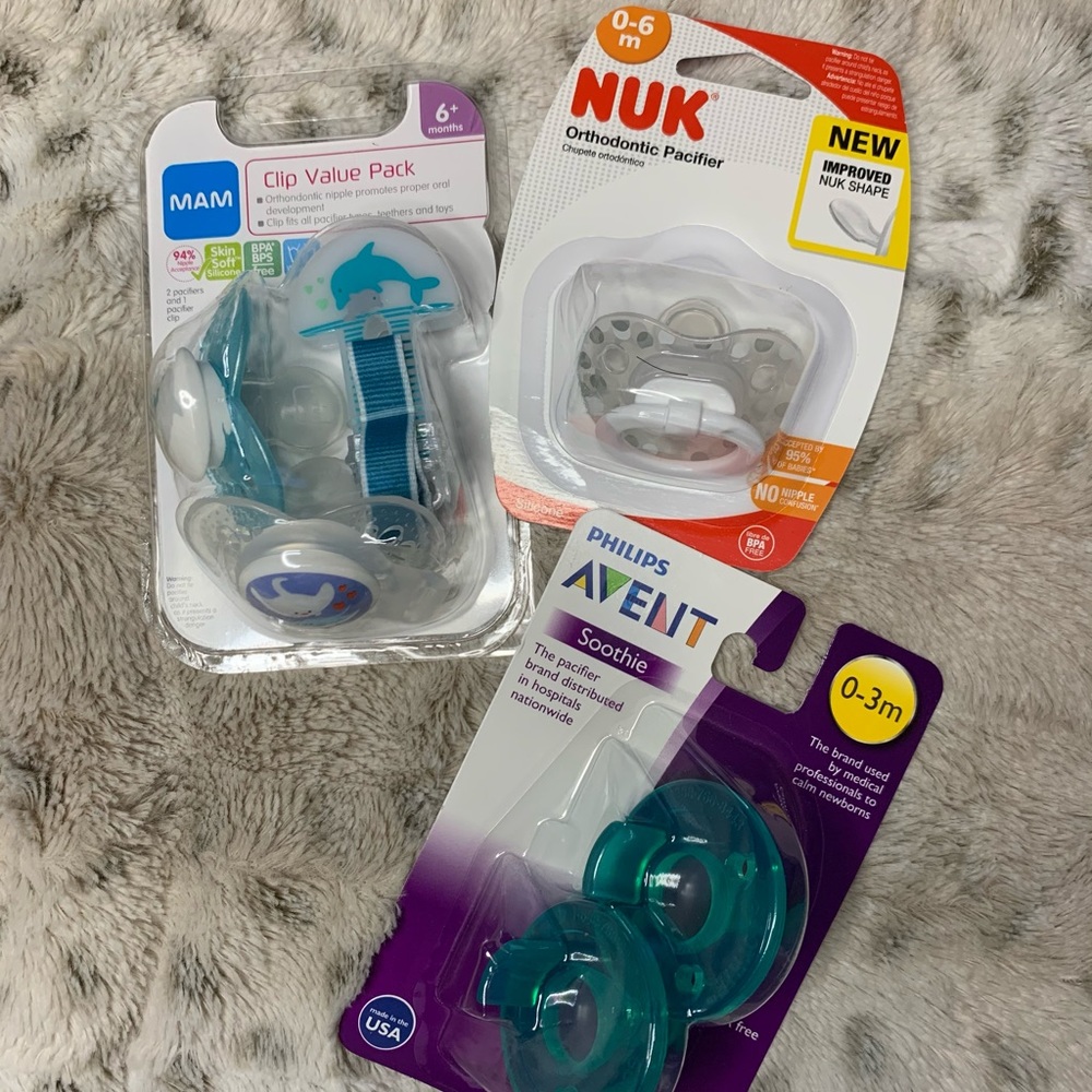 3 packs of baby pacifiers